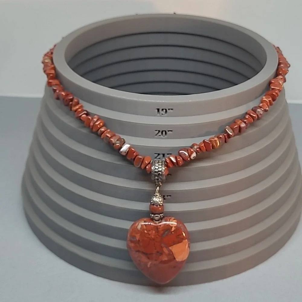 Vintage Red Jasper Heart‎ Chip Necklace Woman Heart Pendant Earthy Boho